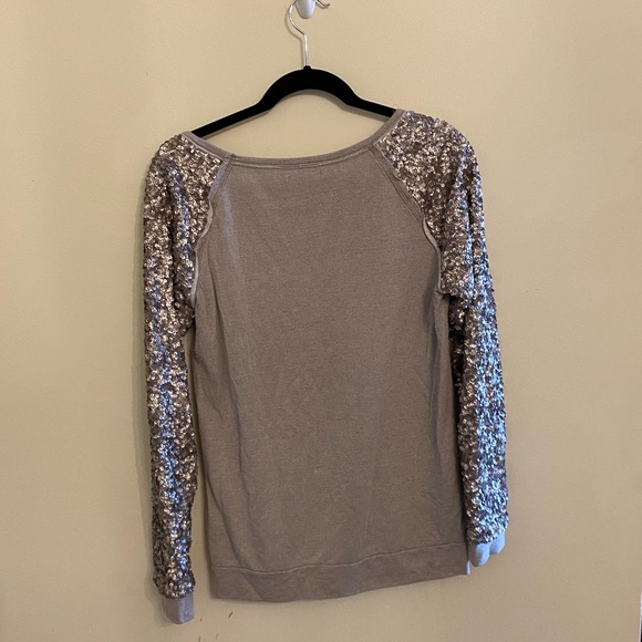 Maurice’s Sequin Top - Picture 2 of 3